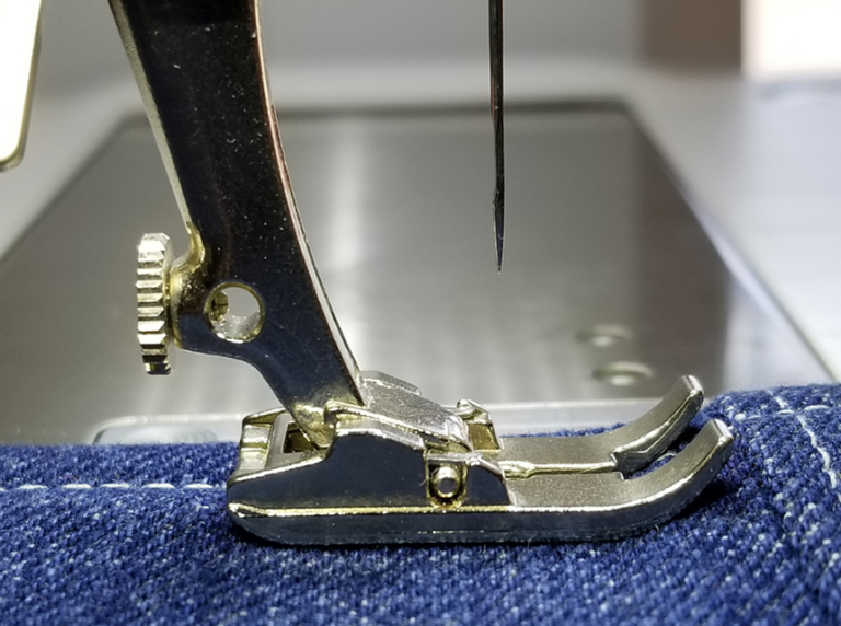 6 Best Sewing Machines for Denim Reviewed in Detail (Fall 2023)